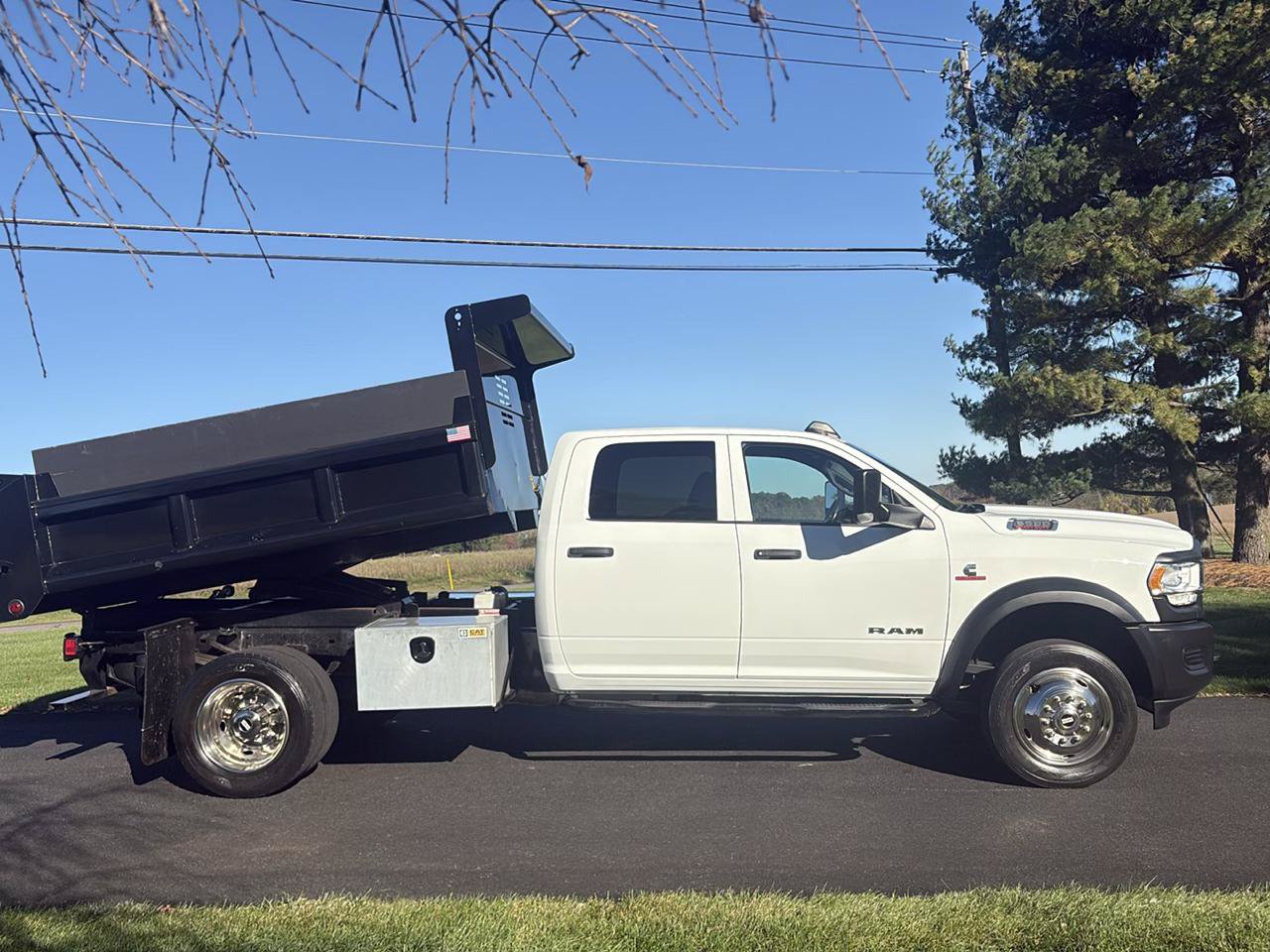 Used 2022 RAM 5500 Tradesman AWD/4WD image 5