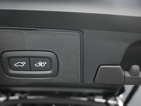 New 2026 Volvo XC60 B5 Ultra w/ Protection Package Premier AWD/4WD image 25