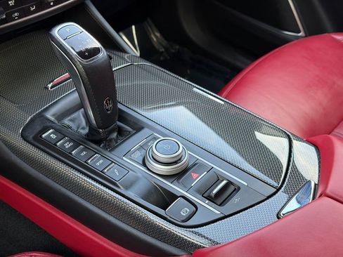 Used 2022 Maserati Levante GT image 34