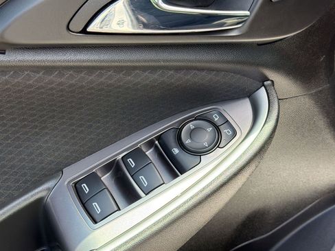 Used 2023 Chevrolet Malibu LS FWD image 19