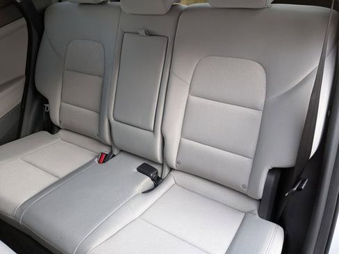 Used 2018 Hyundai Tucson SE image 25