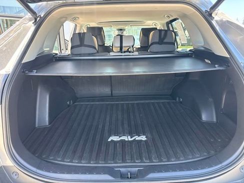 Used 2019 Toyota RAV4 XLE w/ Convenience Package AWD/4WD image 28
