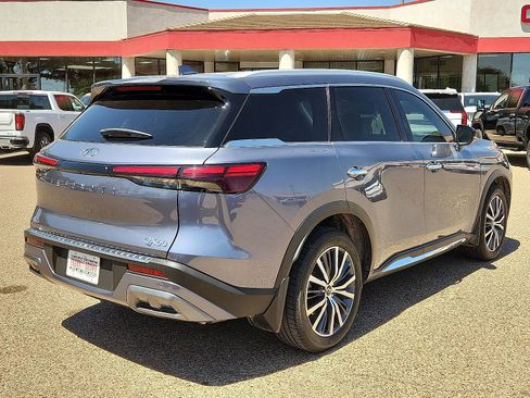 Used 2023 INFINITI QX60 Sensory w/ Vision Package AWD/4WD image 4