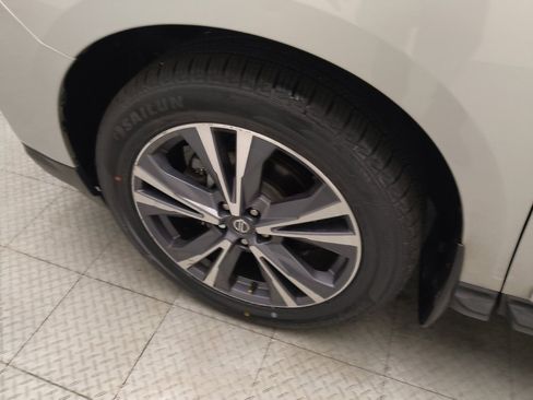 Used 2020 Nissan Pathfinder Platinum AWD/4WD image 31
