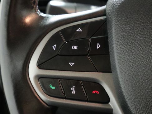 Used 2019 Jeep Cherokee Limited AWD/4WD image 28