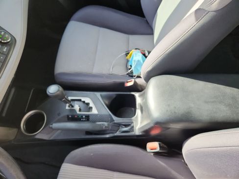Used 2015 Toyota RAV4 XLE FWD image 11
