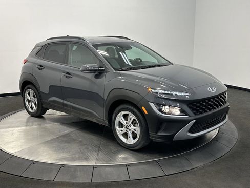 Certified 2023 Hyundai Kona SEL w/ Convenience Package image 2