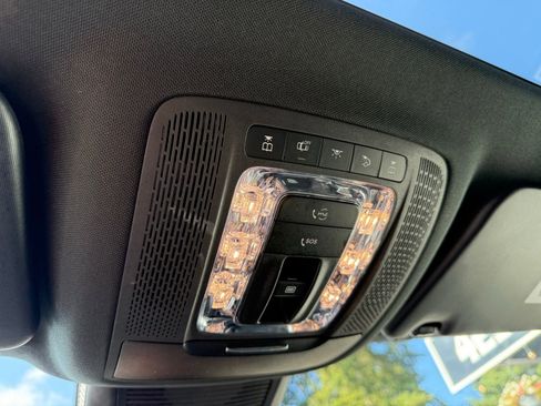 Used 2020 Mercedes-Benz GLE 350 4MATIC image 33