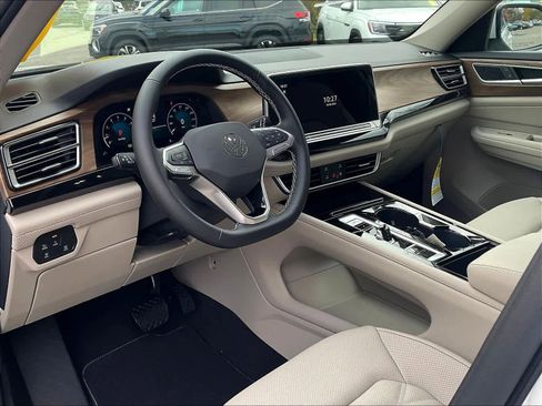 New 2026 Volkswagen Atlas SE image 9