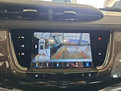 Used 2025 Cadillac XT6 Sport w/ Platinum Package image 25