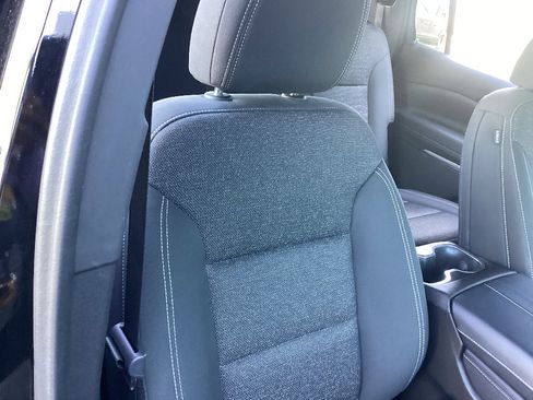 Used 2024 Chevrolet Traverse LT FWD image 18