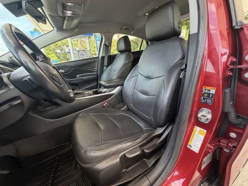 Used 2018 Chevrolet Volt LT w/ LT Driver Confidence Package FWD image 5