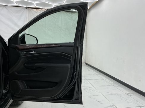 Used 2016 Cadillac SRX Luxury w/ Driver Awareness Package AWD/4WD image 19