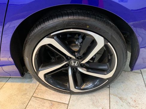 Used 2022 Honda Accord Sport image 11