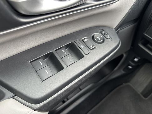 Used 2022 Honda CR-V Touring image 14