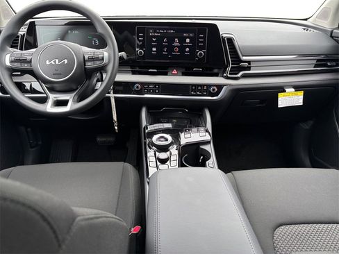 New 2025 Kia Sportage LX image 10