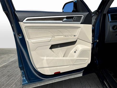 Used 2022 Volkswagen Atlas SE image 18