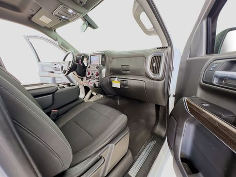 Used 2020 Chevrolet Silverado 1500 RST w/ All-Star Edition image 32