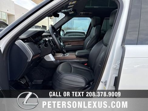 Used 2023 Land Rover Range Rover Long Wheelbase SE image 25
