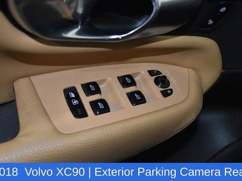 Used 2018 Volvo XC90 T6 Momentum w/ Convenience Package image 22