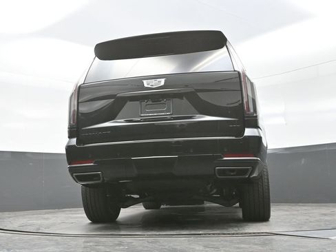 New 2026 Cadillac Escalade Platinum Sport AWD/4WD image 32