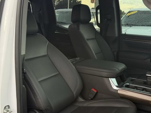 Used 2025 Chevrolet Silverado 1500 LT Trail Boss w/ Convenience Package II AWD/4WD image 20