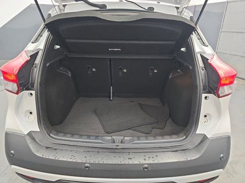 Used 2020 Nissan Kicks SR FWD image 38