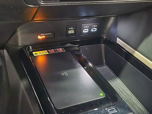 Used 2025 Toyota Camry XSE image 40