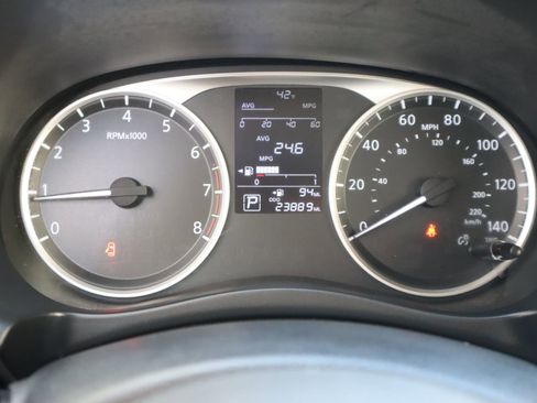 Used 2022 Nissan Kicks S image 35