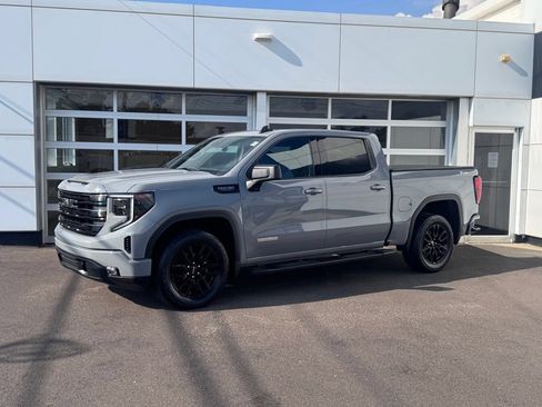 Used 2024 GMC Sierra 1500 Elevation w/ LPO, Elevation Black Package AWD/4WD image 2