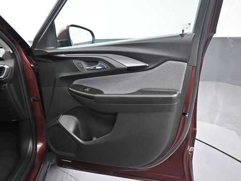 Used 2022 Chevrolet TrailBlazer LT w/ Convenience Package image 33