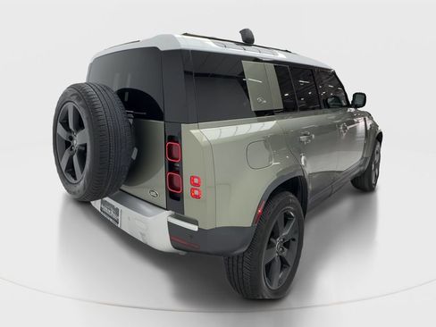 Used 2022 Land Rover Defender 110 S AWD/4WD image 7