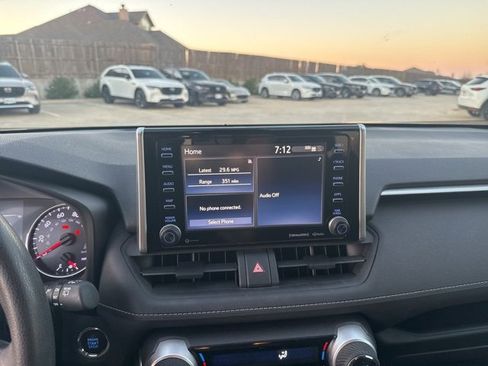 Used 2020 Toyota RAV4 XLE w/ Convenience Package image 17