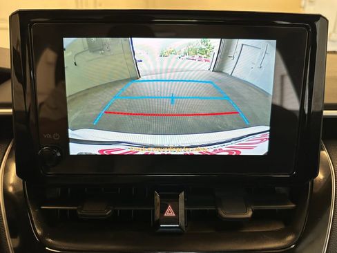 Used 2025 Toyota Corolla LE FWD image 7