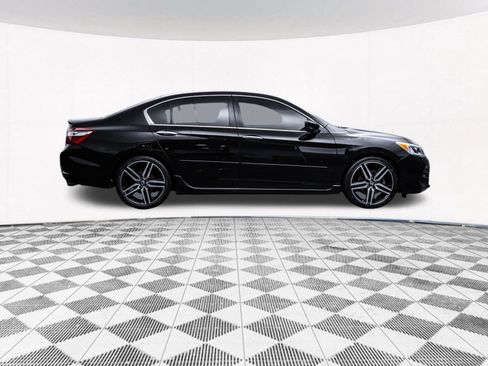Used 2017 Honda Accord Sport Special Edition image 12