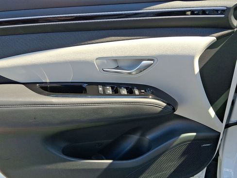 Certified 2024 Hyundai Tucson Limited AWD/4WD image 16