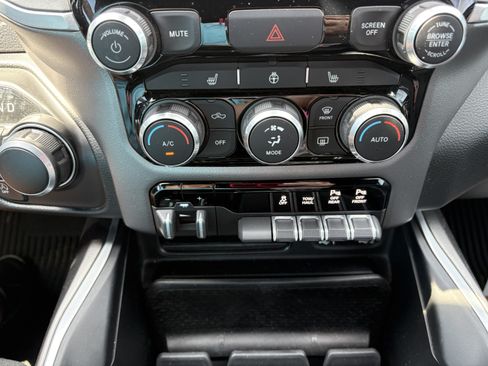 Used 2020 RAM 1500 Big Horn AWD/4WD image 13