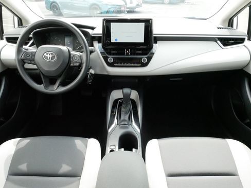 Certified 2025 Toyota Corolla LE FWD image 10