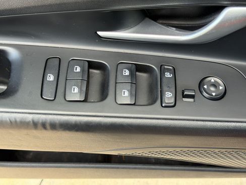 Used 2023 Hyundai Elantra SEL w/ Convenience Package FWD image 26