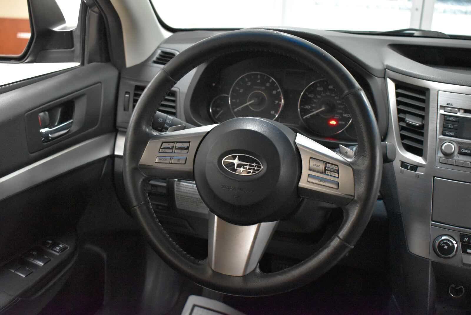 Used 2011 Subaru Outback 2.5i Premium w/ All-Weather Pkg AWD/4WD image 16