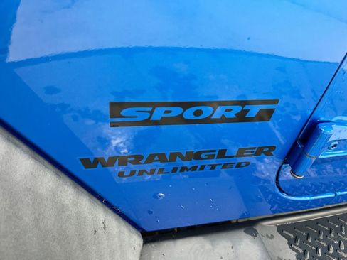 Used 2016 Jeep Wrangler Unlimited Sport w/ Quick Order Package 24S AWD/4WD image 23