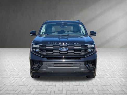 New 2026 Ford Expedition Active image 6