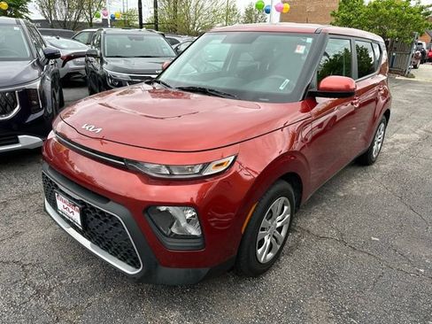 Used 2022 Kia Soul LX FWD image 1