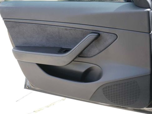 Used 2019 Tesla Model 3 Long Range RWD image 17