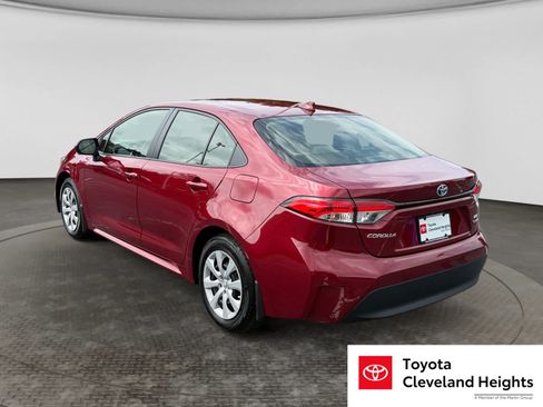Used 2025 Toyota Corolla LE FWD image 6
