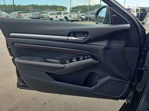 Used 2023 Nissan Altima 2.5 SR image 30