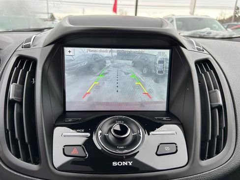 Used 2019 Ford Escape Titanium image 18