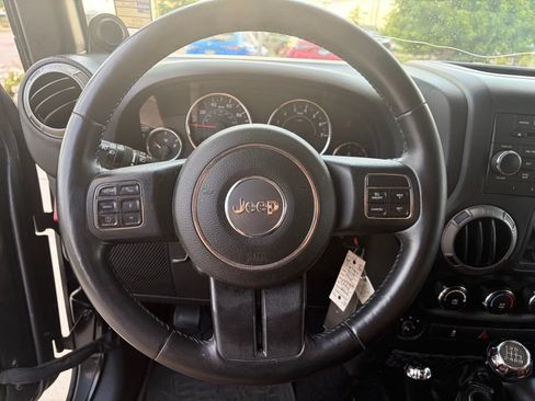Used 2014 Jeep Wrangler Unlimited Sport w/ Quick Order Package 23S AWD/4WD image 37