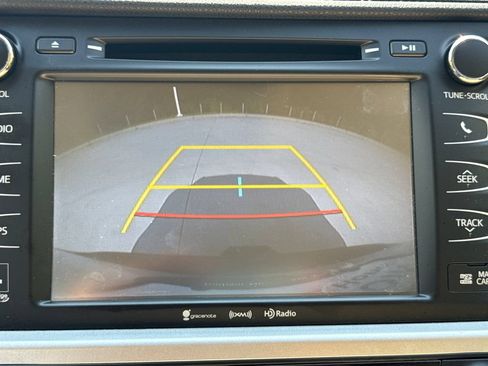 Used 2018 Toyota Highlander Limited AWD/4WD image 26