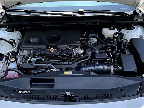 Used 2025 Toyota Camry SE w/ Convenience Package FWD image 29